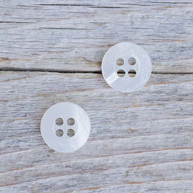 【丸型(定番)】白蝶貝 貝ボタン#bt138 4穴11.5mm