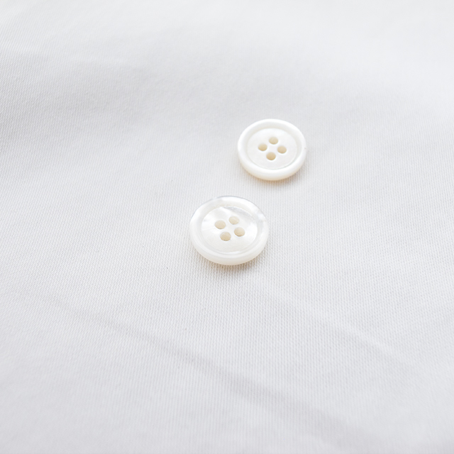 【厚みのある形(シャツ用 2.5mm厚)】白蝶貝ボタン#uramigaki25 4穴10mm TAKASHIMAオリジナルモデル