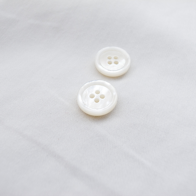 【厚みのある形(シャツ用 2.5mm厚)】白蝶貝ボタン#uramigaki25 4穴11.5mm TAKASHIMAオリジナルモデル