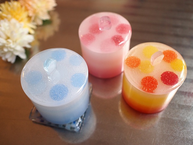 ガラス　かわいい　骨壺　おしゃれ　手元供養　水玉　キュート　ガラス骨壺