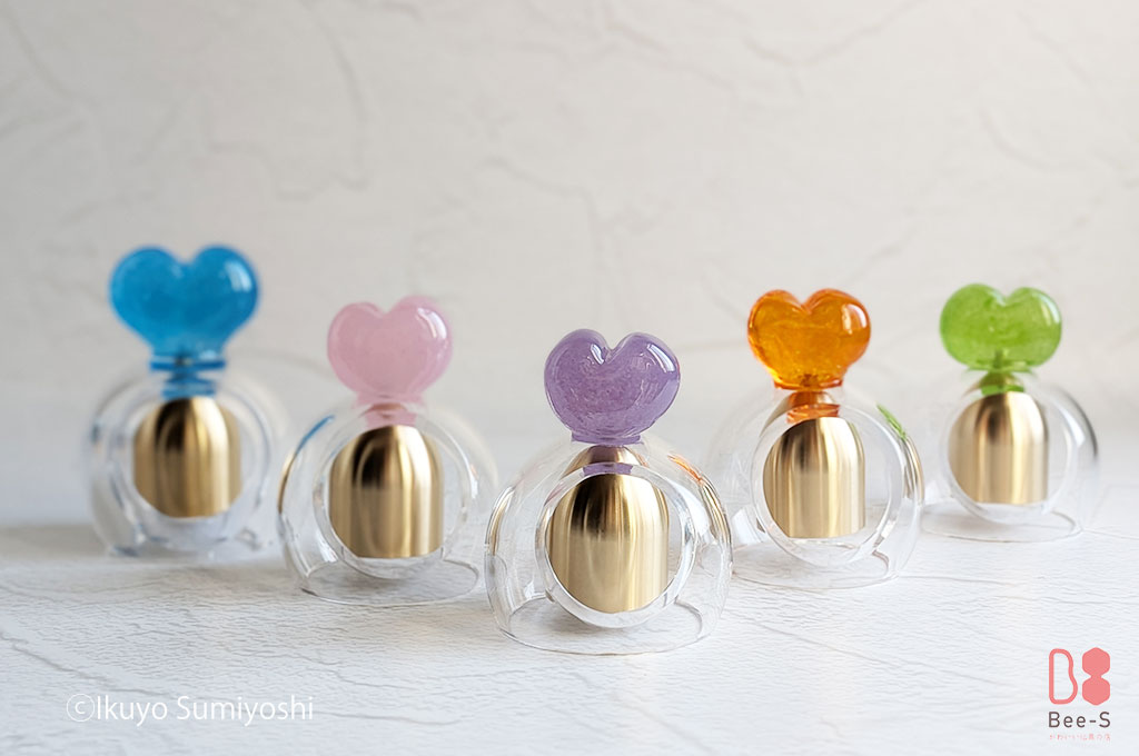 かわいい仏具小物　ハートのガラスのおりんはお仏壇をかわいくしてくれます　赤ちゃん仏具にも