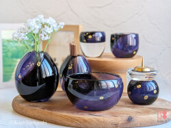 ブラックの仏具　紫の仏具　モダン仏具　かっこいい仏具　おしゃれな仏具　おしゃれな仏壇飾り