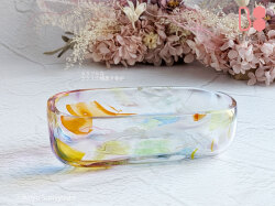 Bee-SミルフィオリSOU横置き香炉。カラフルガラス製モダン仏具。手元供養・ペット供養に