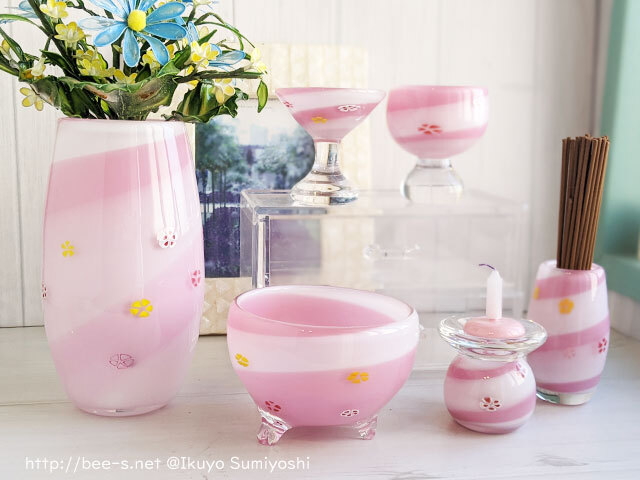 ピンク白にお花のガラス仏具 6点セット