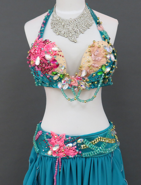 エメラルドグリーン衣装