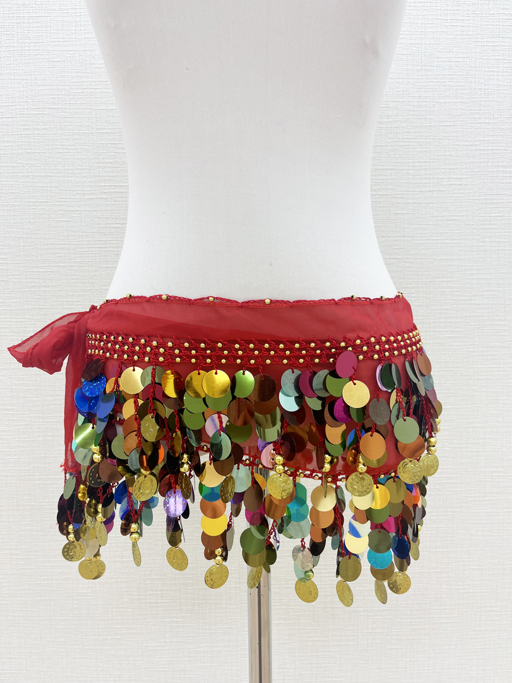 スパンコールがアクセント！ゴールドコイン付きの赤ヒップスカーフ【ベリーダンス衣装／レッスン着】