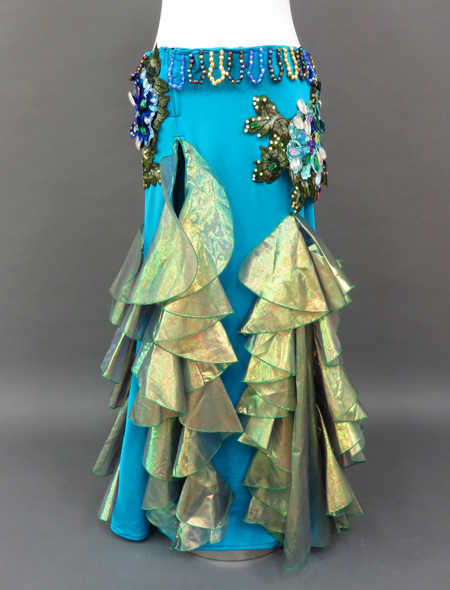 ベリーダンス衣装】トルコブルーに咲き誇るフラワー刺繍が美しい！高級  