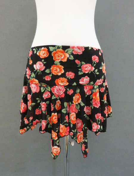 黒地にバラのデザインがオシャレ！コインなしヒップスカーフ【ベリーダンス衣装／レッスン着】