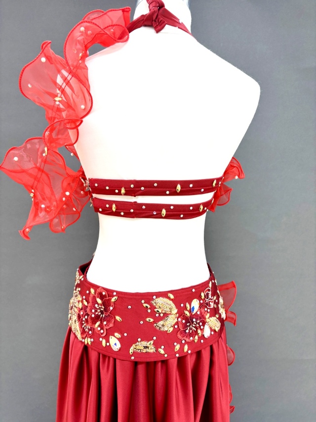 ベリーダンス衣装】艶のある鮮やかな赤！たっぷりのフリルが