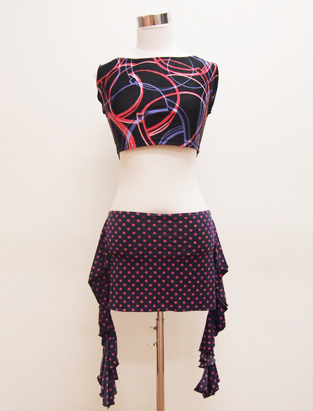 黒赤タンクトップ　ミラーナベリーダンス衣装2