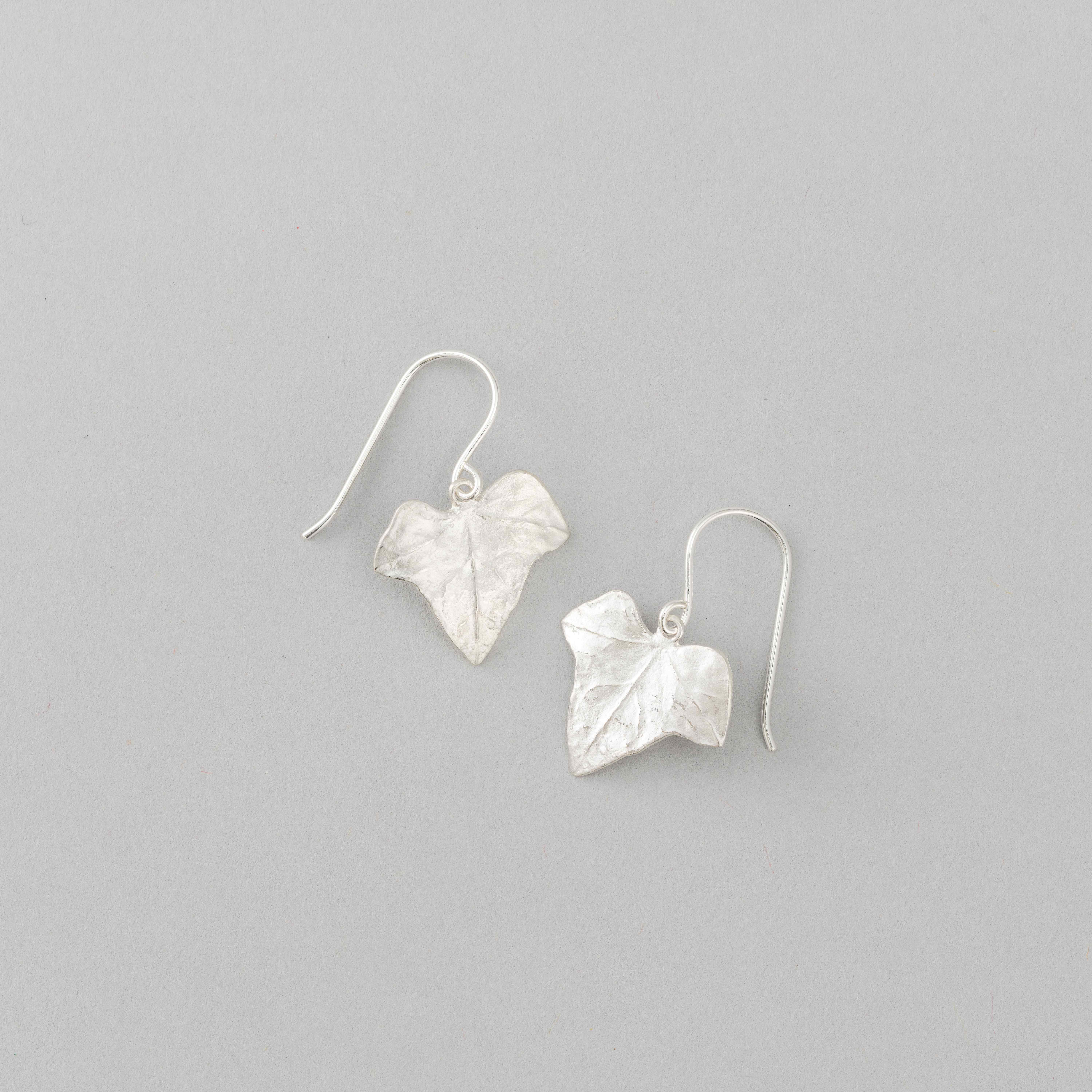 直島アイビー　ペアピアスショート_Naoshima ivy Pierced Earrings SHORT