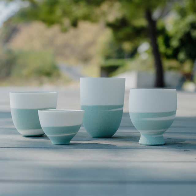 南島焼　奈美ロリマーさん作品　カップ2客組　高さ約8cm 　直径約8cm ◉石垣島◉南島焼◉ロリマー作・お魚カサゴ・渦◉稀少