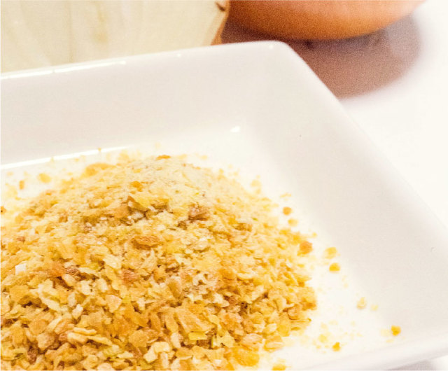 スープにカレーに サラダのトッピングに 採れたて 国産無添加の北海道産 玉ねぎチップ 3mm 100g