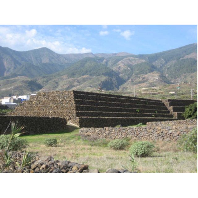 グイマーピラミッド