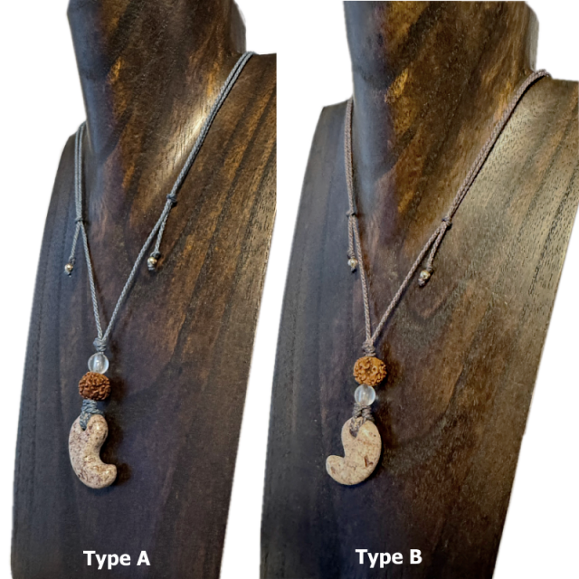 勾玉ペンダント