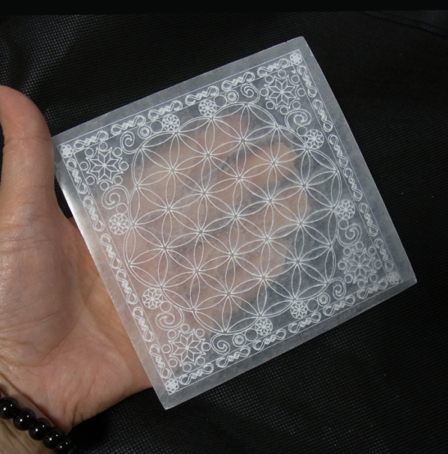 セレナイトエナジープレート・フラワーオブライフ