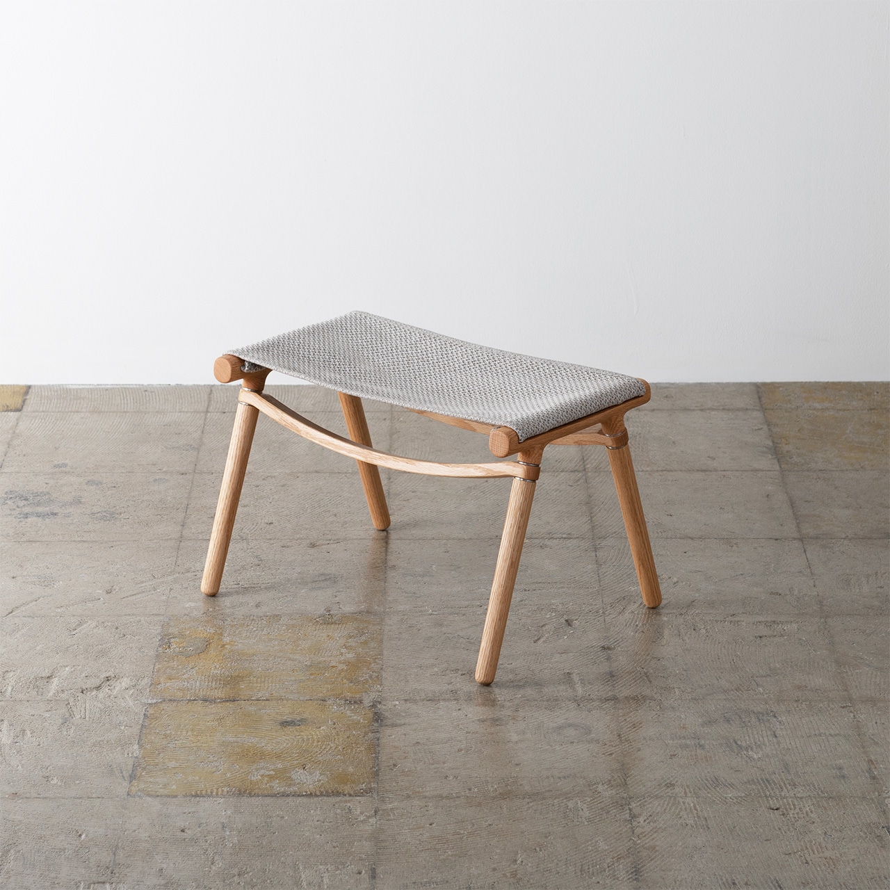 スツール IKIKI サイドスツール オーク ファブリック テクスベージ / テクスグレー Side Stool Oak Tex