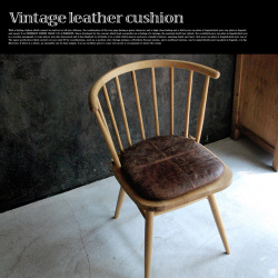 Vintage leather cushion 　座クッション