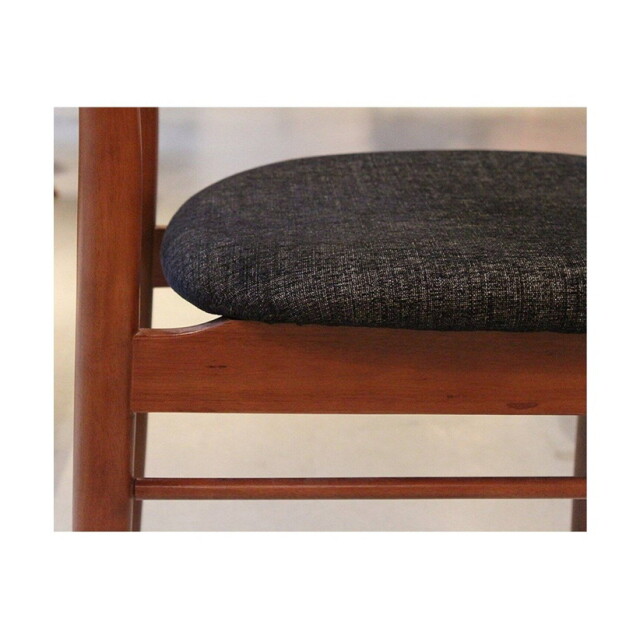 イス TRESTLES ARM CHAIR トラッセルアームチェア ダイニングチェア