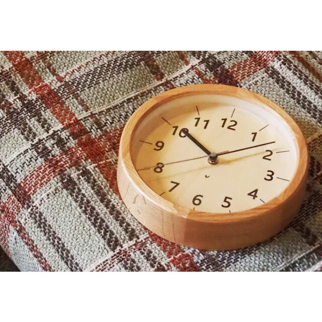 カルチェ　テーブルクロック　置時計　稼動品　保証無し　ジャンク扱い 掛け時計 電波時計 無垢材 シャンブル chambre ちいさな木の実の
