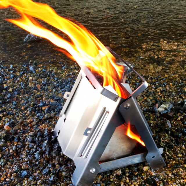 野良ストーブ 焚き火台 野良ストーブ(折りたたみ焚き火台) Amazon