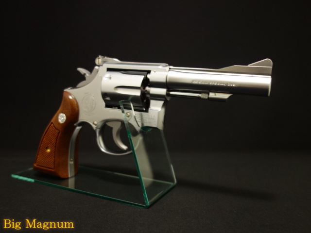 M67 Combat Masterpiece .38spl 4inch ステンレスフィニッシュ モデルガン