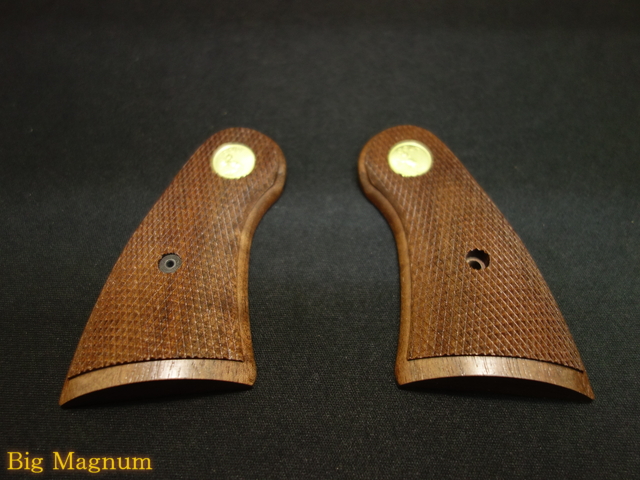 +Weight パイソン ウォールナット サービスサイズ チェッカーグリップ