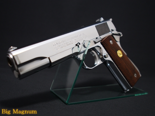 コルト ガバメント シリーズ'70 ニッケルフィニッシュ