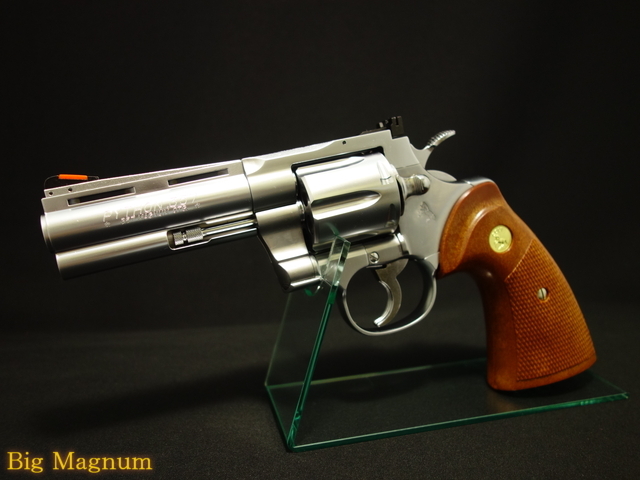 コルト パイソン .357Magnum 4inch R-model ステンレスフィニッシュ モデルガン