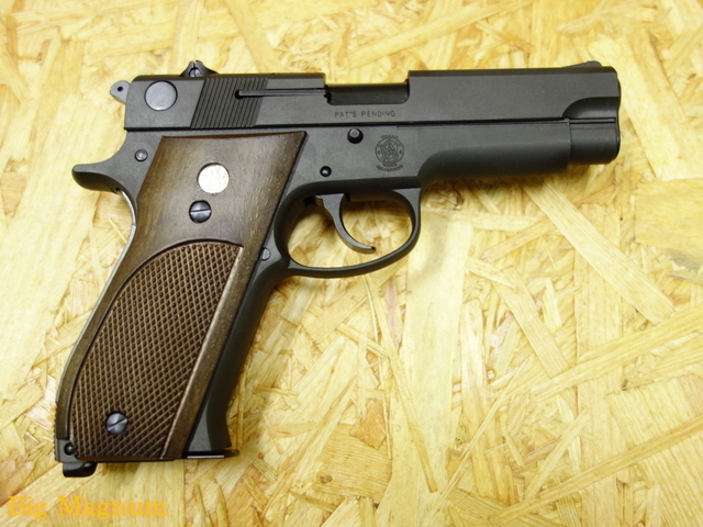 M39 ブラックHW 木目調プラグリップ モデルガン 完成品