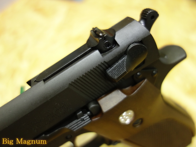 M39 ブラックHW 木目調プラグリップ モデルガン 完成品