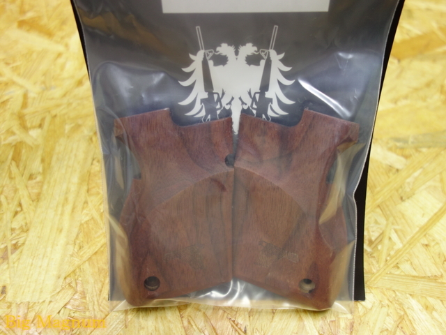 デザートイーグル アメリカンウォールナットグリップ 赤茶色