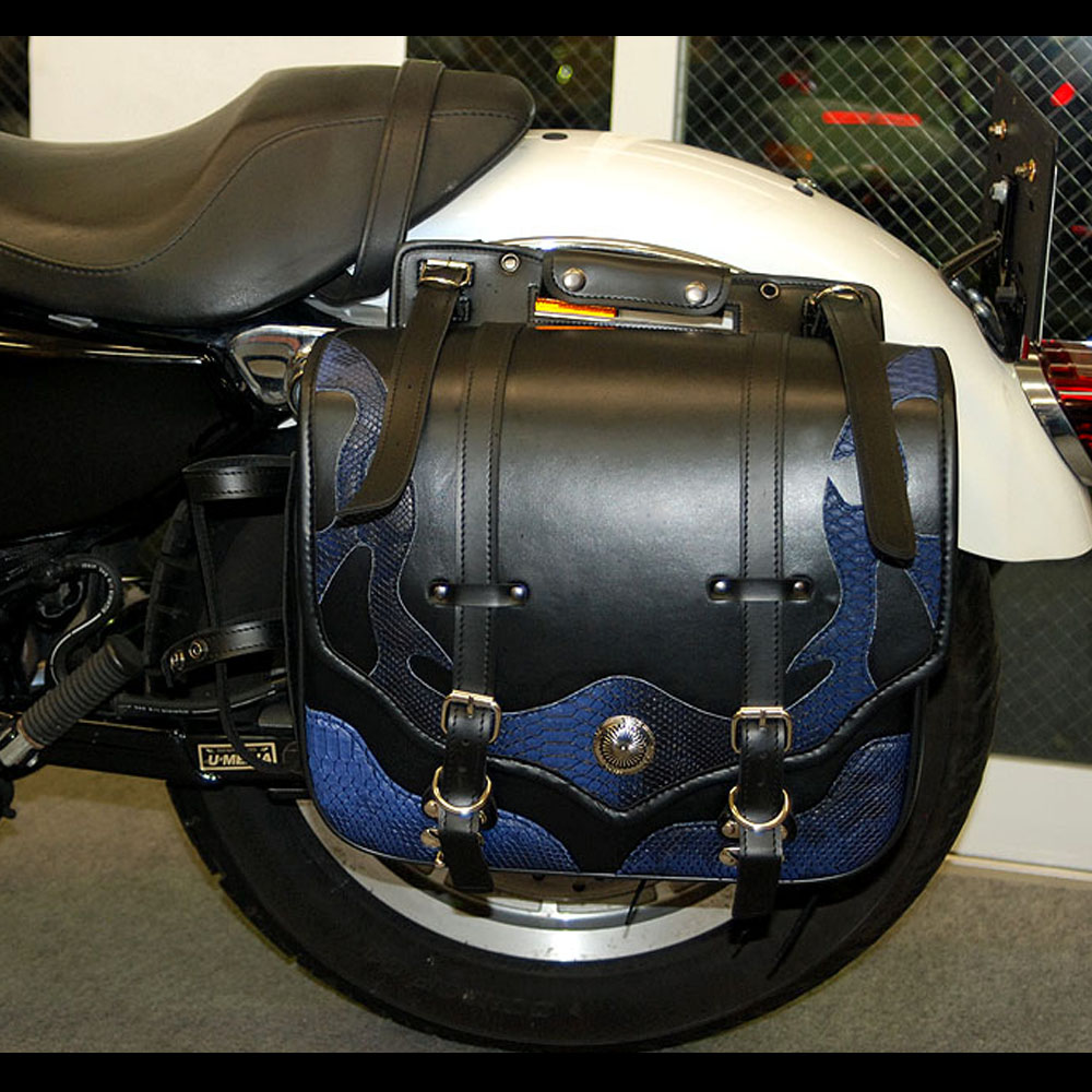 サドルバッグとバイクグッズのクロス | Xross