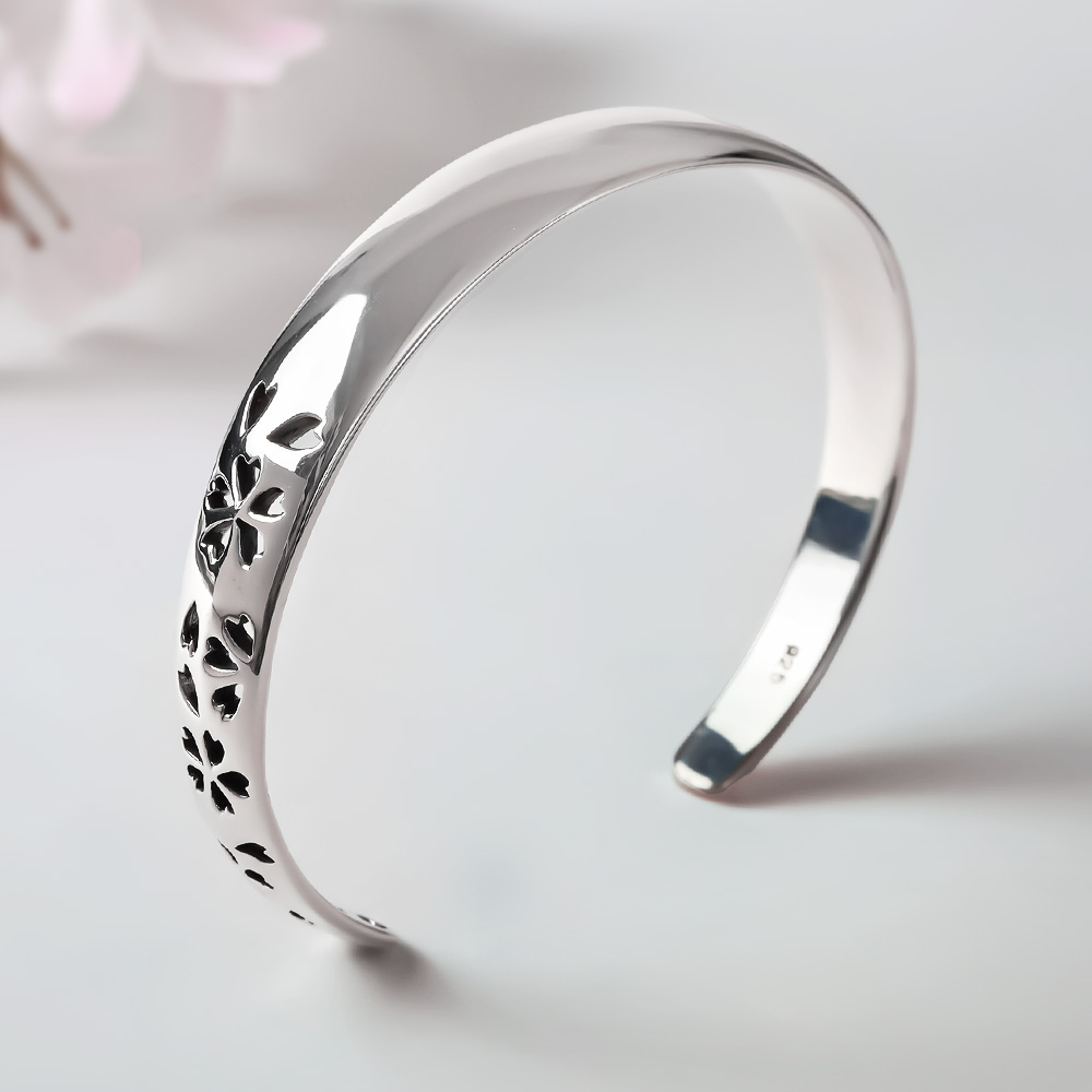 ワンサイド 桜 透かし彫り バングル メンズ ブレスレット サクラ 和柄 さくら 桜 [シルバーブレスレット]