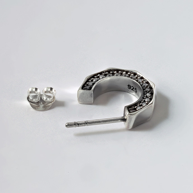 Fロゴ シルバー ピアス(片耳用) DX1628_00DJW_01_A.jpg