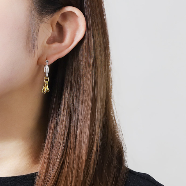 Burberry 片耳ピアス キャット ツイスト フープ ドロップ ピアス メンズ レディース