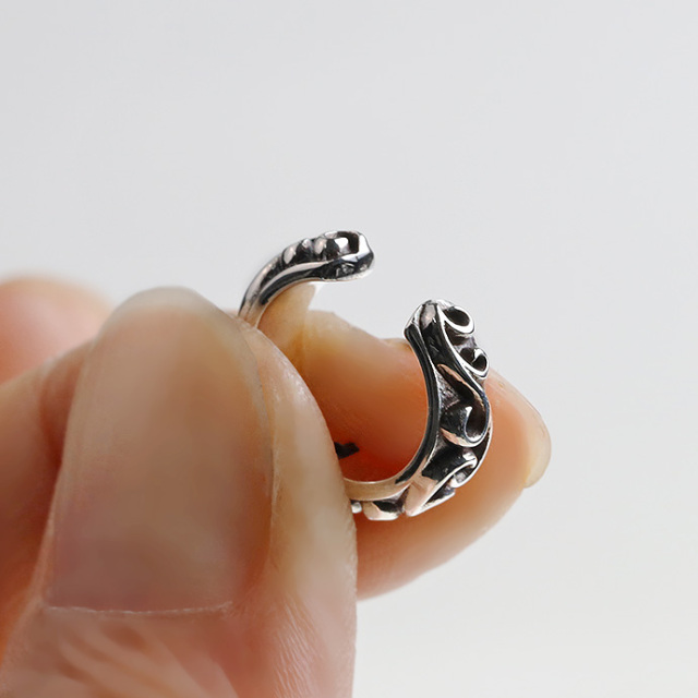 幅3mm アラベスク フェイクピアス ピアス穴不要 ノンホール バネ式