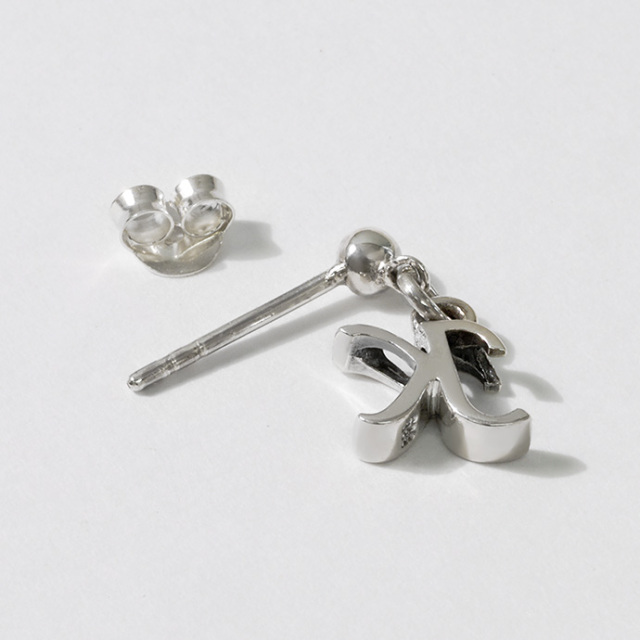 イニシャル ドロップ ピアス アルファベット シルバーアクセサリー