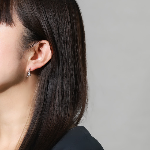 イニシャル ドロップ ピアス アルファベット シルバーアクセサリー