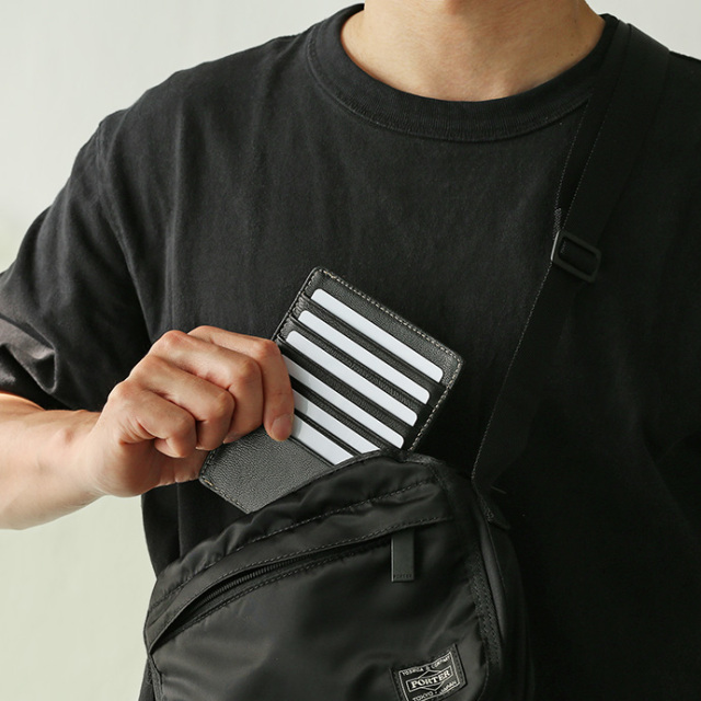 縦型 レザー カードケース 12枚収納 スリム 薄型 コンパクト 本革 メンズ