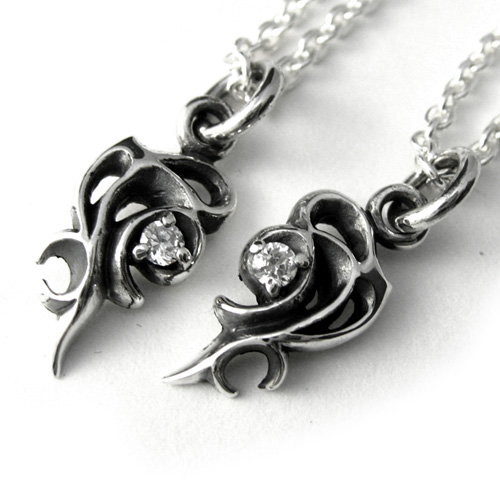 ミニトライバルハートw/Czペアペンダント｜シルバーネックレス｜ジルコニア