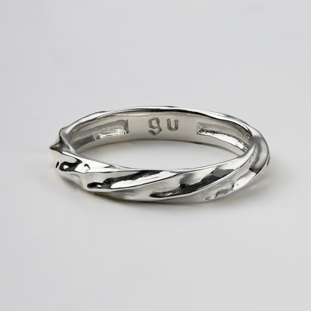 ハンマード パターン ツイスト リング メンズ レディース 指輪