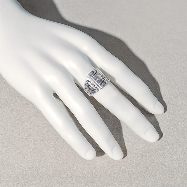 ライントライアングル シールド カレン シルバー リング メンズ 指輪