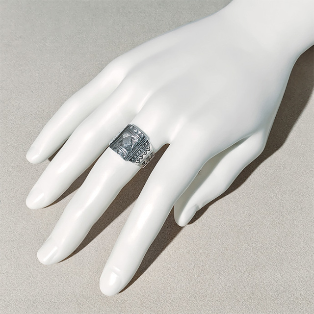 ライントライアングル シールド カレン シルバー リング メンズ 指輪