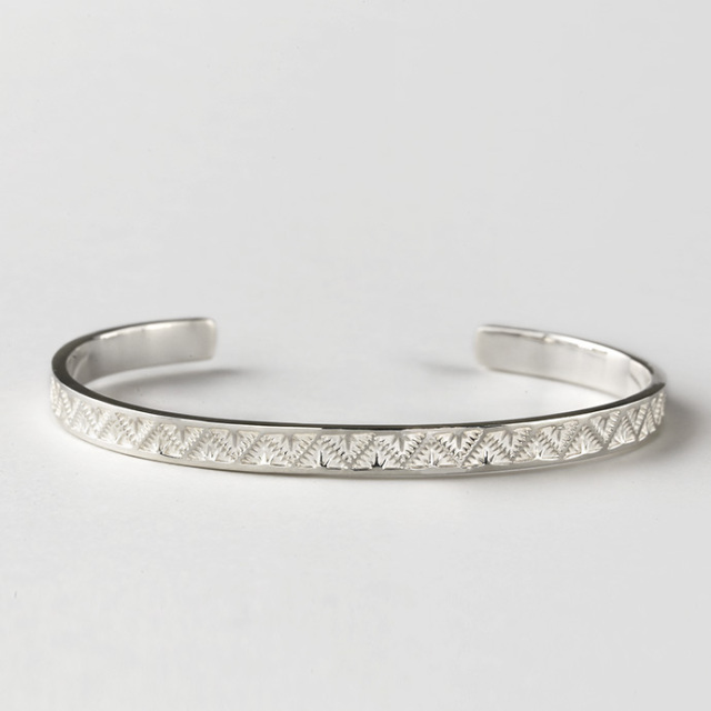 FLUI (フルイ) ブランド ハンドクラフト トライアングル