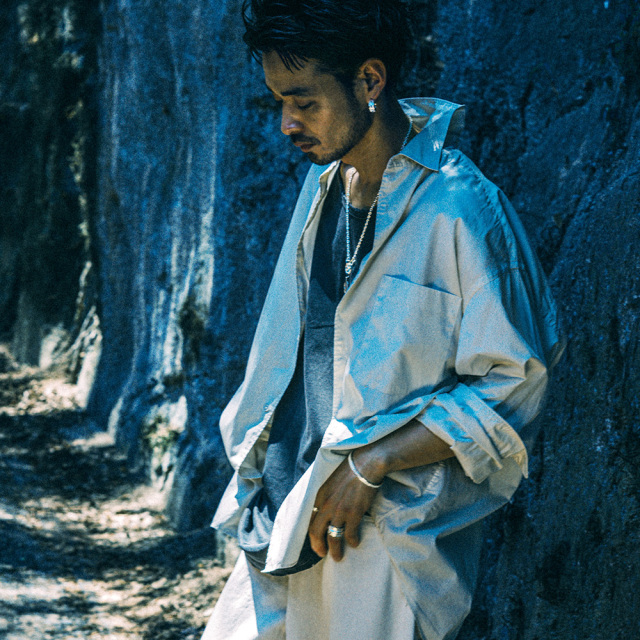 FLUI (フルイ) ブランド トライアングル スタンプワーク バングル