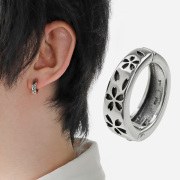 サクラ フェイクピアス メンズ レディース シルバー925 アクセサリー ノンホール ピアス穴不要 桜 さくら [シルバーピアス] 片耳用 (1個売り)