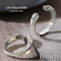 キャット ホールド ハンド リング シルバー アクセサリー リング 指輪 シルバー925 猫 ねこ ネコ 猫の手 肉球 フリーサイズ [シルバーリング]