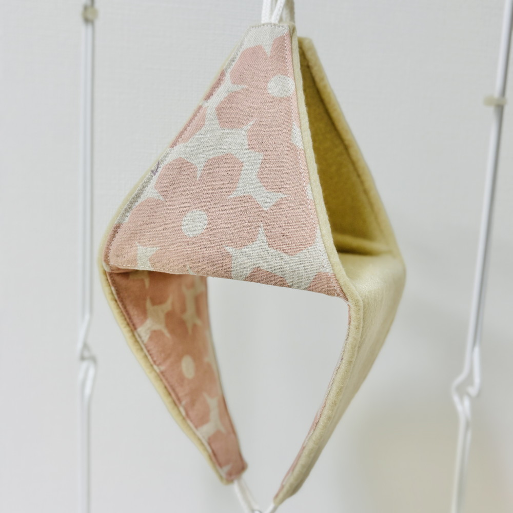 【はるベー】★リバーシブルCHANGEテントS/フリース(ベージュ)／ピンク大花