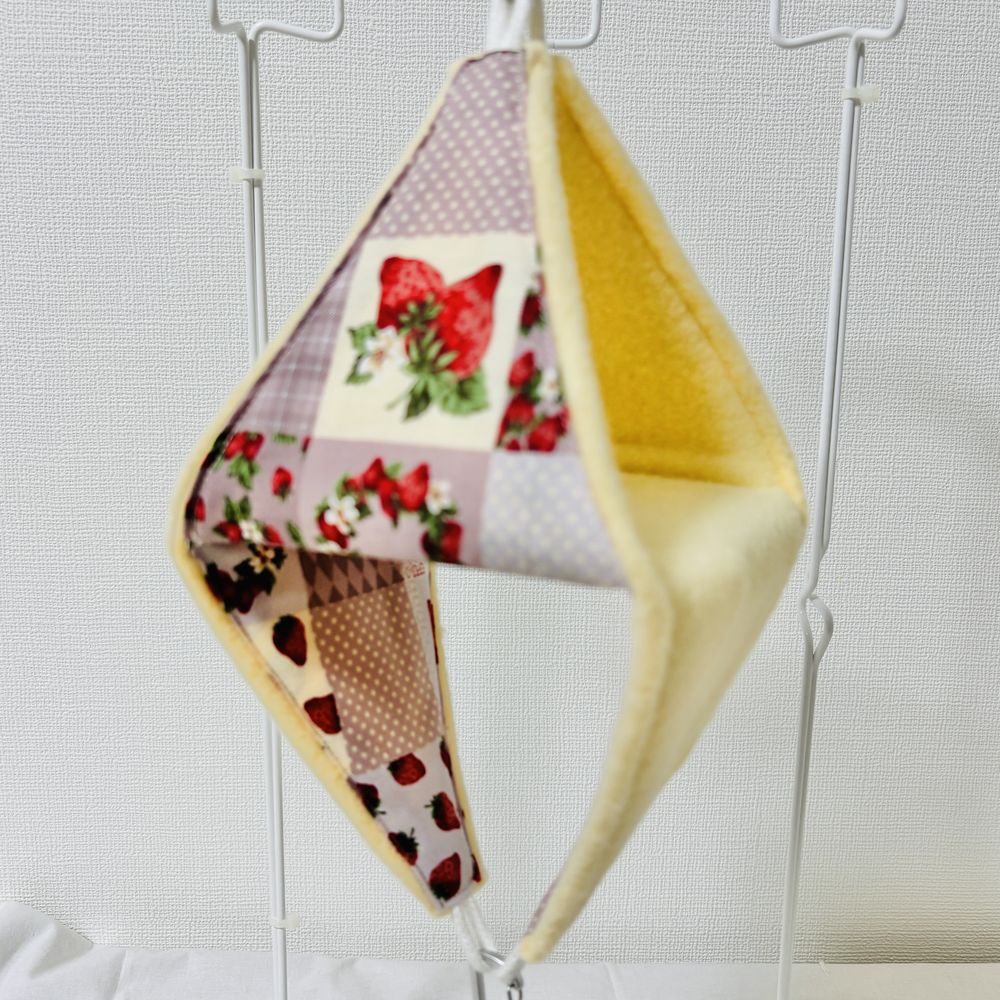 はるべー / ★リバーシブルCHANGEテント【M】フリース（クリーム ）／いちご チェック柄